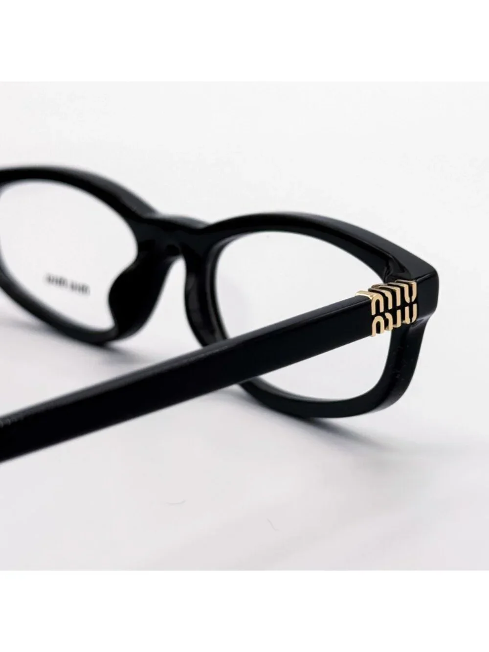 Miu Miu 100% new